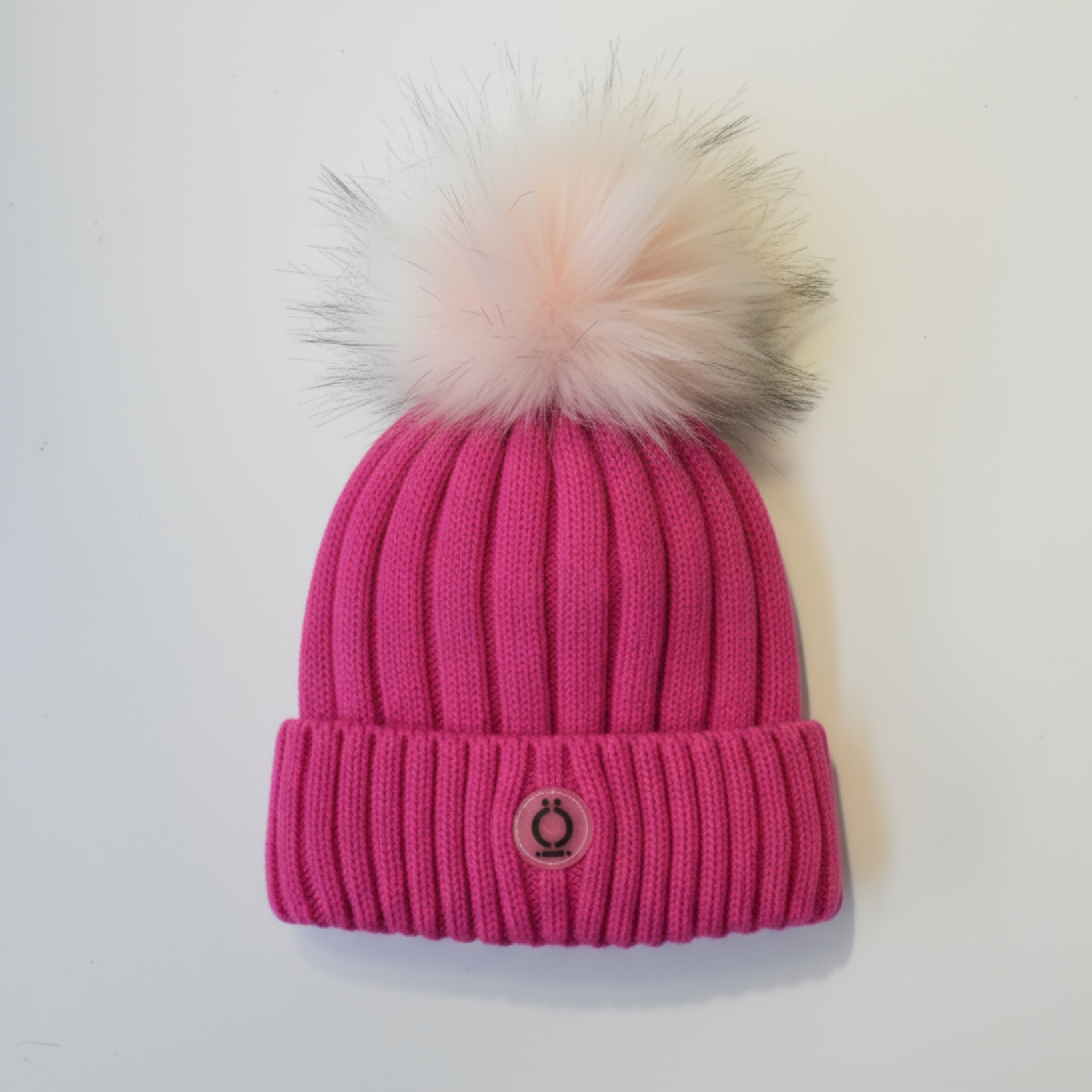 Fushia Tuque